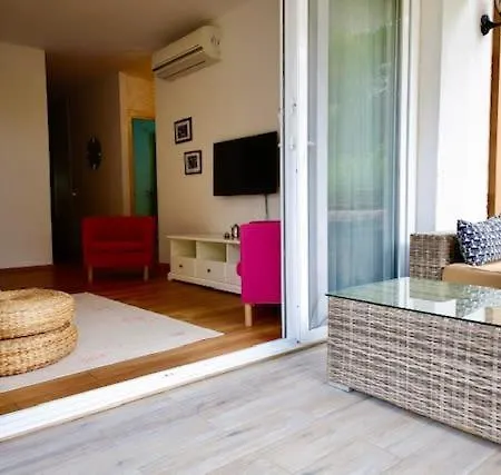 Refreshing And Peaceful Home With Shared Pool And Garden In Bodrum Apartment