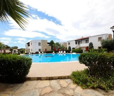 Refreshing And Peaceful Home With Shared Pool And Garden In Bodrum Apartment